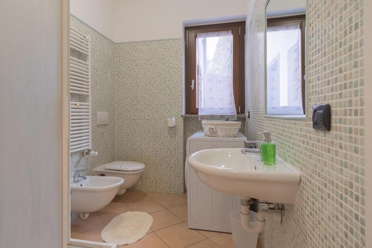 Casciago Appartamento Immerso Nel Verde מראה חיצוני תמונה